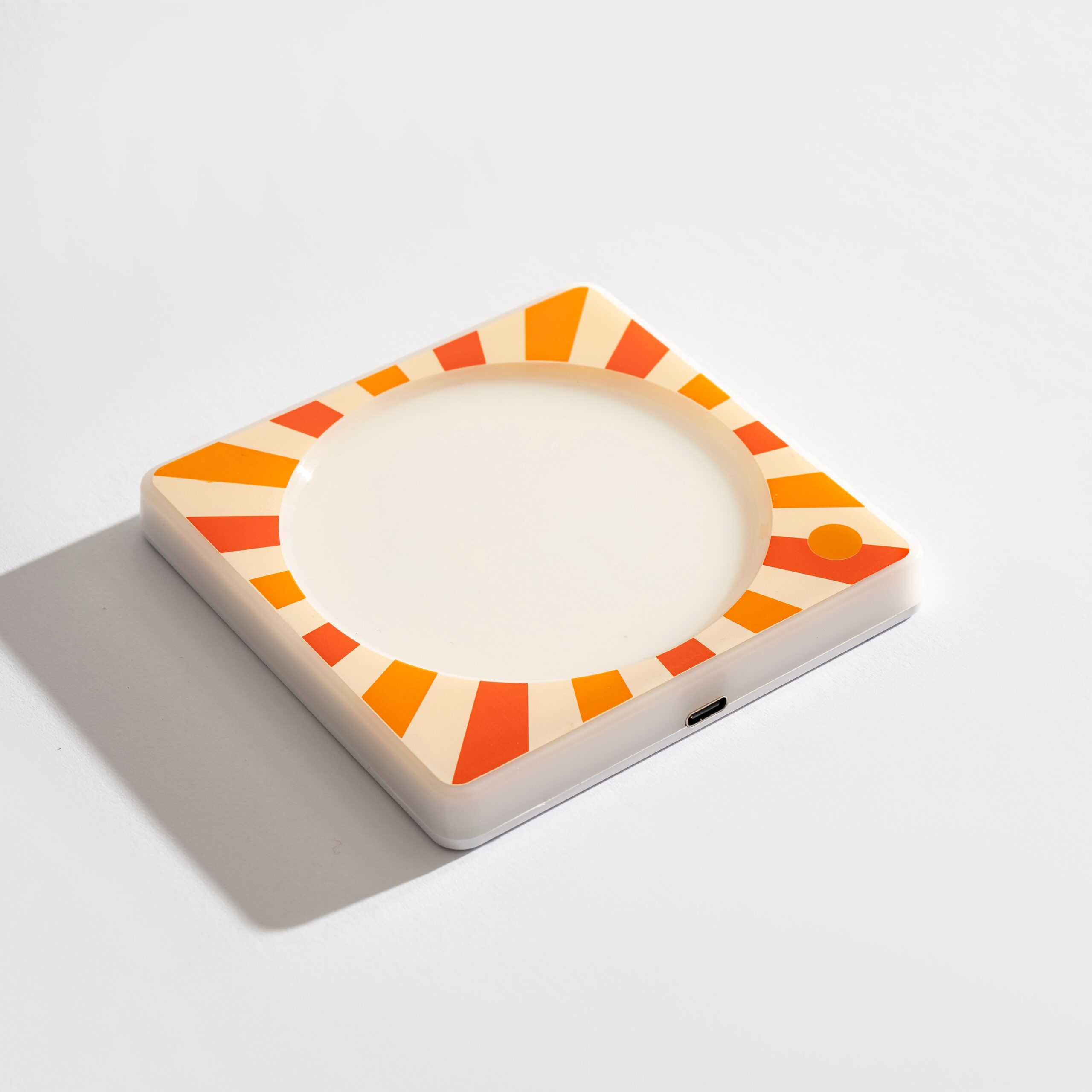 Home icolight glint rechargeable led coaster for drinks | ultra slim illuminated drink mat | koi (kopya)